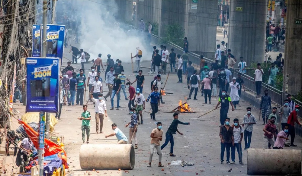 बङ्गलादेशमा अध्ययनरत १७ जना विद्यार्थीलाई आज काठमाडौँ ल्याइदै