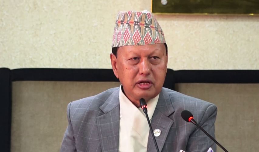 वीर अस्पतालका कर्मचारीलाई तलब दिन नसकेपछि हटायौँ : स्वास्थ्यमन्त्री बस्नेत