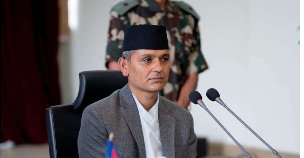 निर्धक्क साथ मतदान गर्न गृहमन्त्री अर्यालको आग्रह