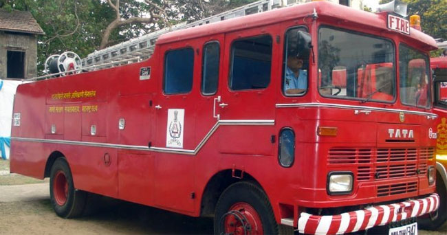 इमाडोलमा छतमा सेकुवा पोल्दा छिमेकीले दमकल बोलाए, सामाजिक सञ्जालमा चर्चा