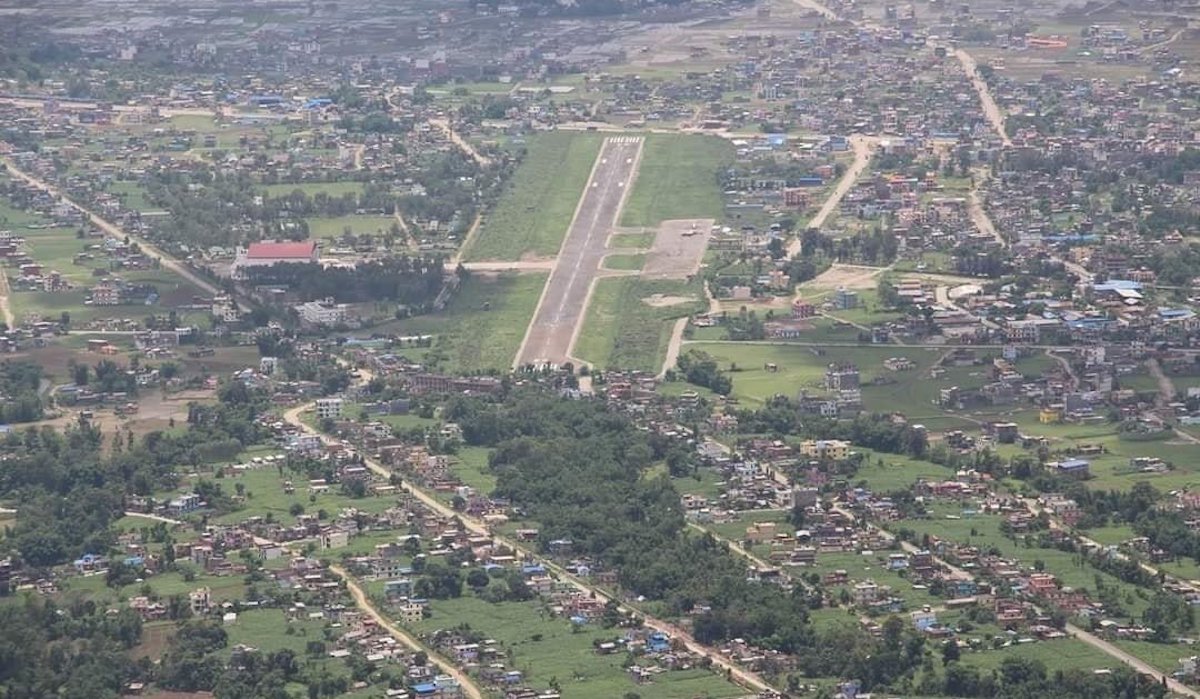 धावनमार्गमा समस्याका कारण सुर्खेत विमानस्थलका सबै उडान रोकिए