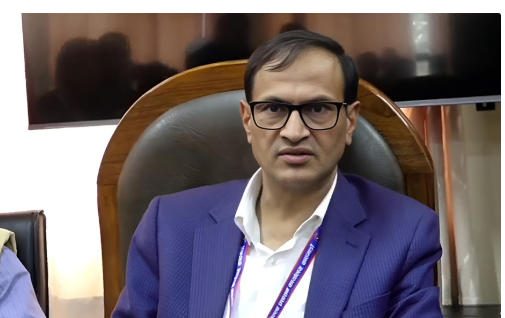 एमालेको विरोधपत्र बुझ्दै भने राजनीतिक विषयमा प्रवेश गर्दैनौं : काठमाडौंका सीडीओ