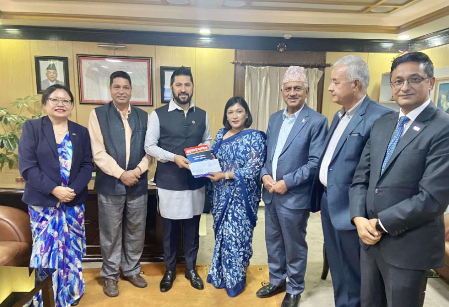 सहकारी क्षेत्रमा असुरक्षा बढेको गुनासो, गृहमन्त्रीलाई ध्यानाकर्षण गराइयो