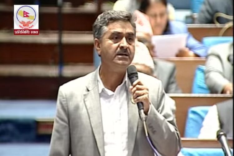 अल्पमतमा परेको सरकार एक सेकेण्डपनि सत्तामा बस्न मिल्दैन : ठाकुर गैरे
