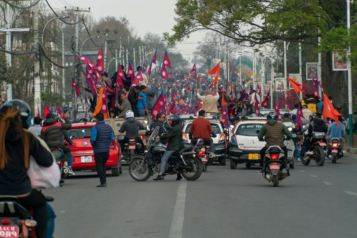 मेयर  बालेनको घरमा पुगेर अध्यक्ष प्रचण्डले भने– सबै मिलेर यो देश बनाउनु छ