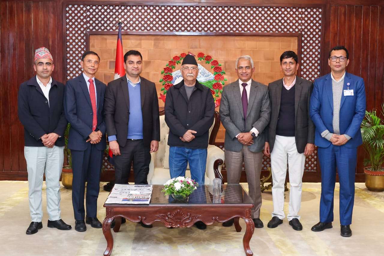 स्वास्थ्य बीमा सुधार कार्ययोजना प्रतिवेदन स्वास्थ्य मन्त्री पौडेलद्वारा प्रधानमन्त्रीसमक्ष प्रस्तुत