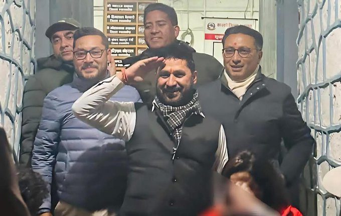 सहकारी ठगी प्रकरणः रवि लामिछाने आज पनि काठमाडौं अदालतमा उपस्थित हुँदै