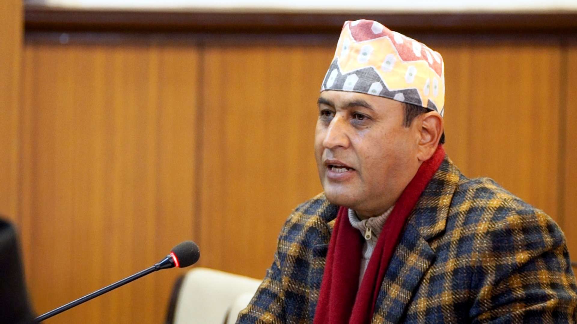 विदेशी लगानीकर्तालाई उत्साहित र स्वदेशीलाई निरुत्साहित गर्ने प्रवृत्ति हाबी भयो : रामहरि खतिवडा
