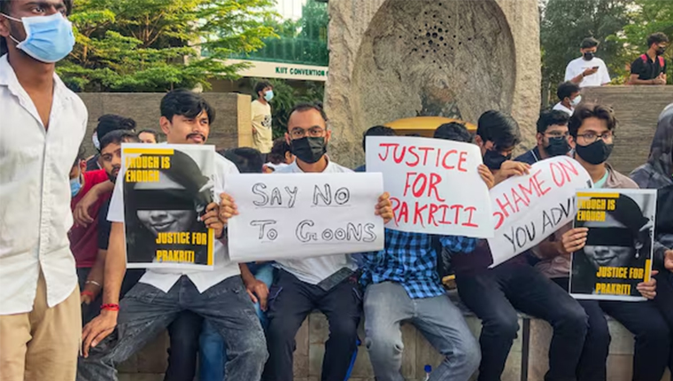 ओडिशामा अलपत्र नेपाली विद्यार्थीले यो हटलाइन नम्बरमा सम्पर्क गर्न आग्रह