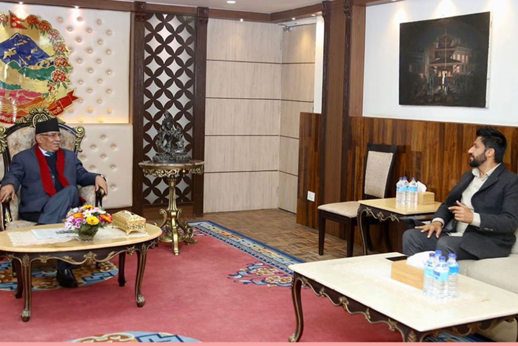 प्रधानमन्त्री दाहाल र रास्वपाका सभापति रवि लामिछानेबीच भेटवार्ता