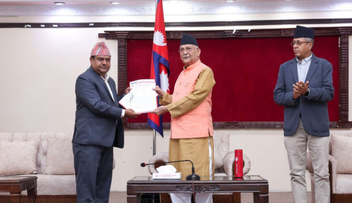 प्रधानमन्त्री ओलीलाई एमाले ललितपुरको ध्यानाकर्षण