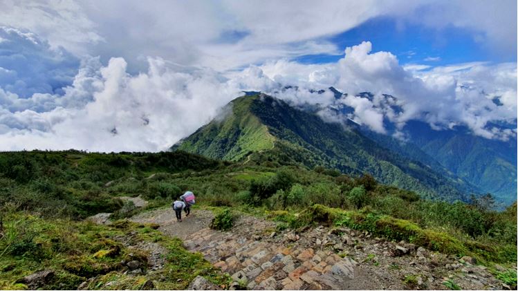 पर्यटकको रोजाइमा तावाभञ्ज्याङबाट सुरु भएको ‘मुन्दुम ट्रेल’ पदमार्ग