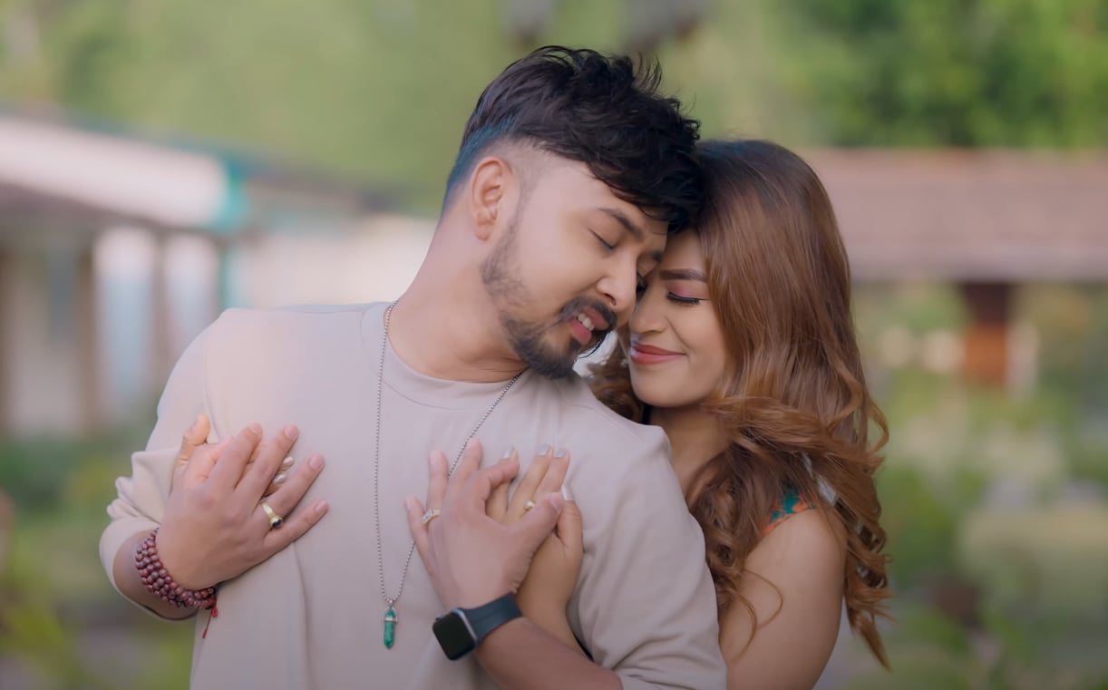 किरण र ममताले ल्याए तिमी सुस्तरी छेउ आइदेउन